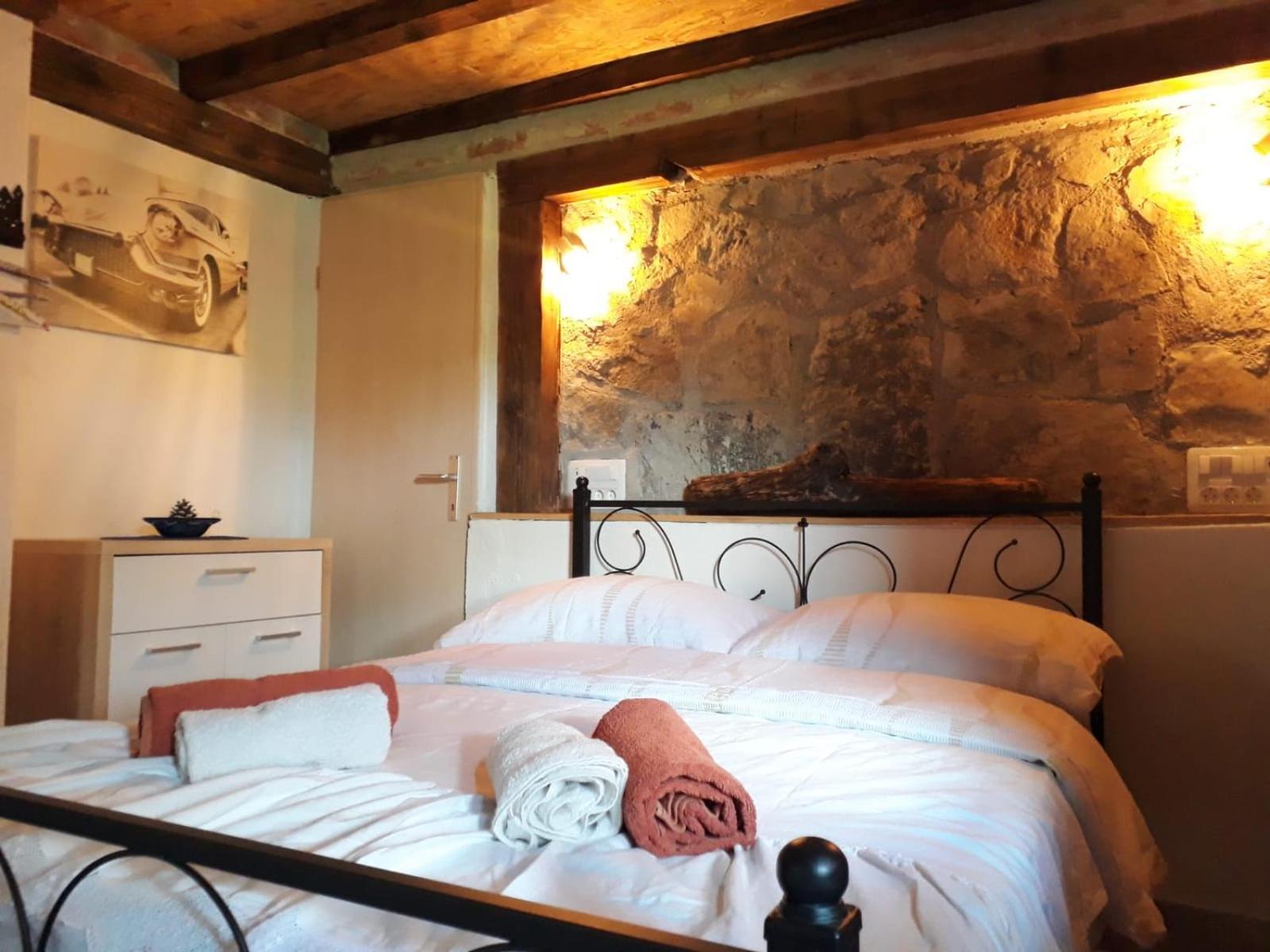 Gračac Apartment Ada Bed & Breakfast الغرفة الصورة