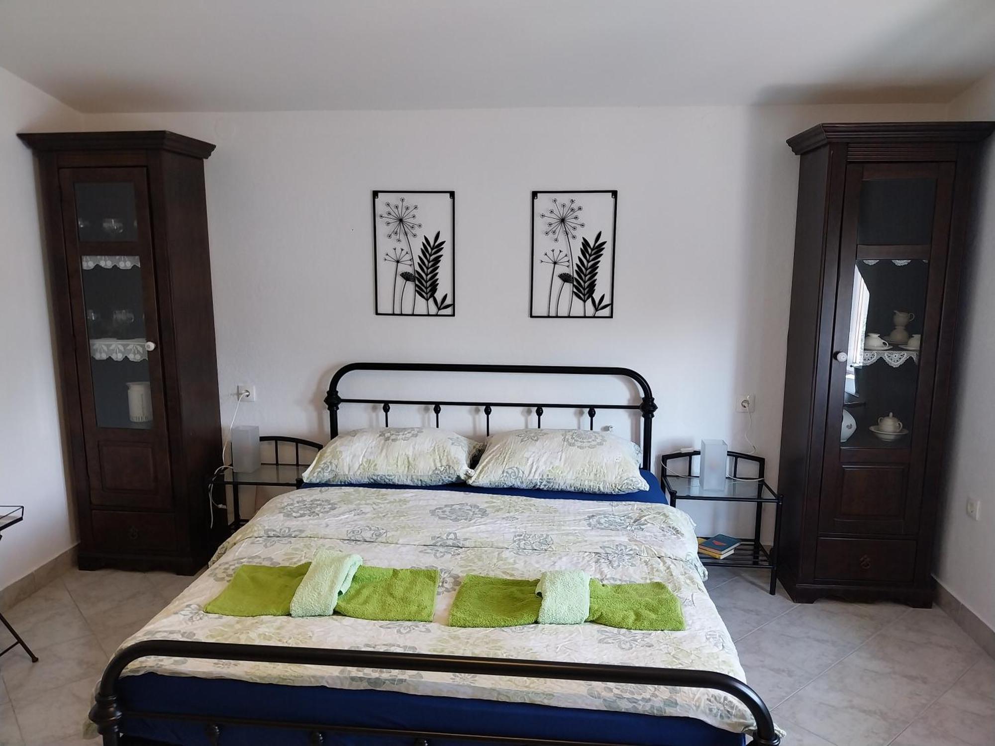 Gračac Apartment Ada Bed & Breakfast الغرفة الصورة